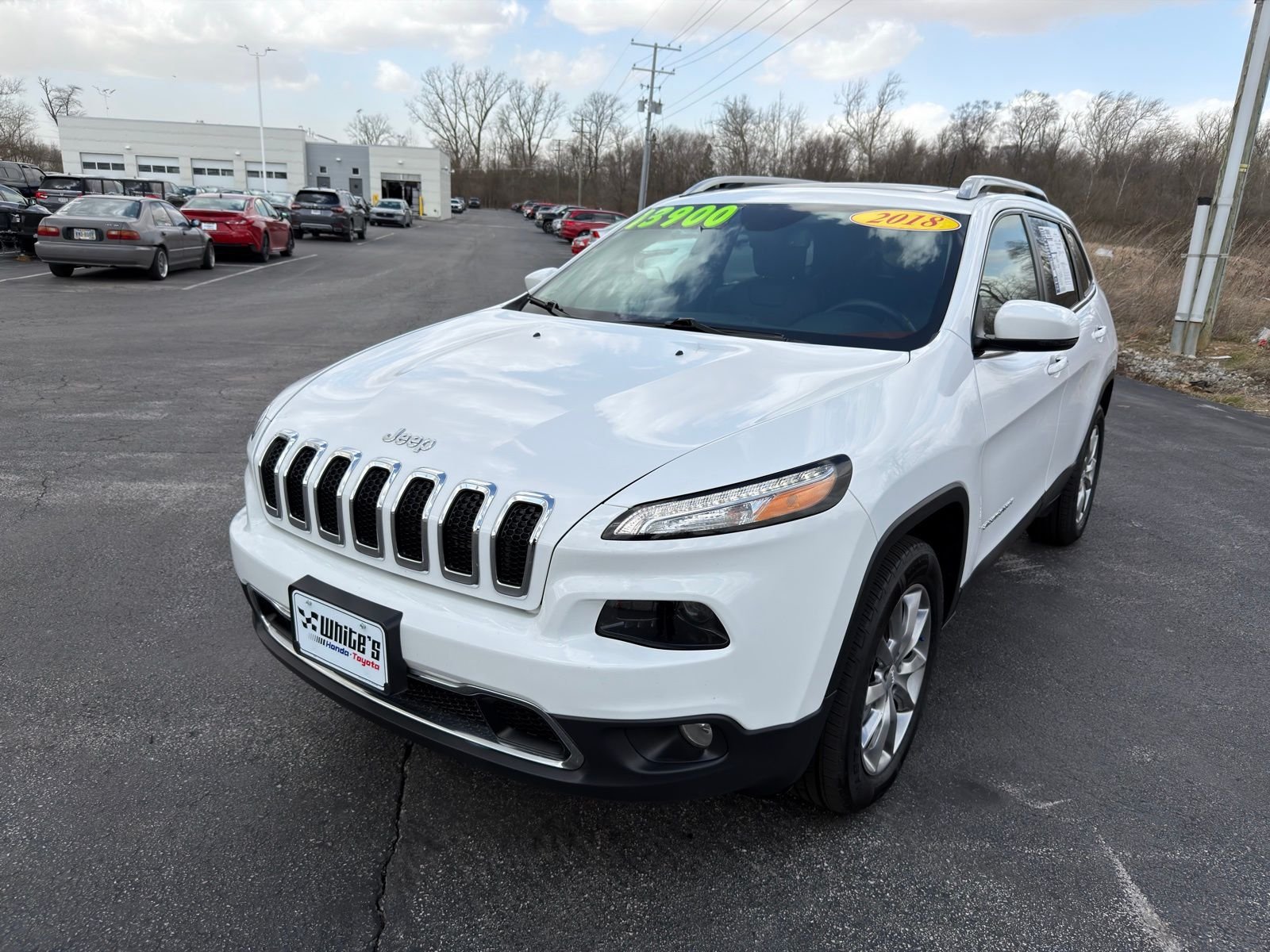Used 2018 Jeep Cherokee Limited with VIN 1C4PJMDX1JD532815 for sale in Lima, OH