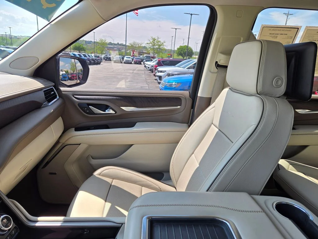Used 2023 Black GMC Denali image 27
