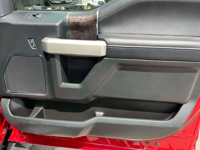 Used 2022 Red Metallic Ford Lariat image 22