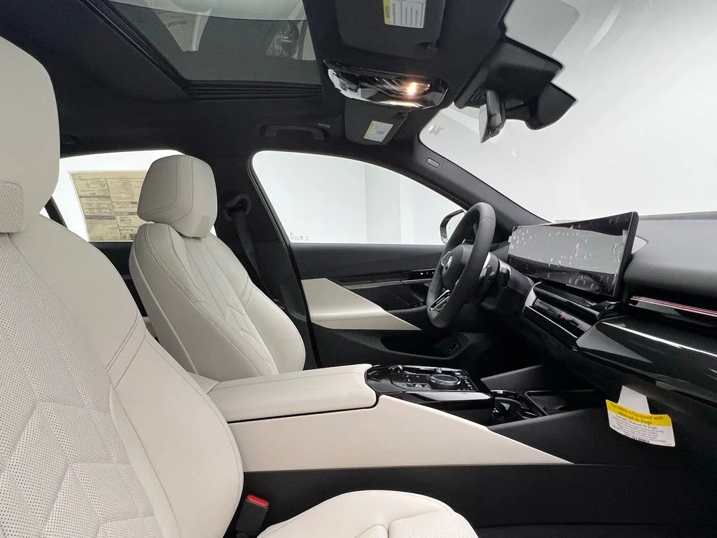 2026 BMW 5 Series 530i - Photo 6