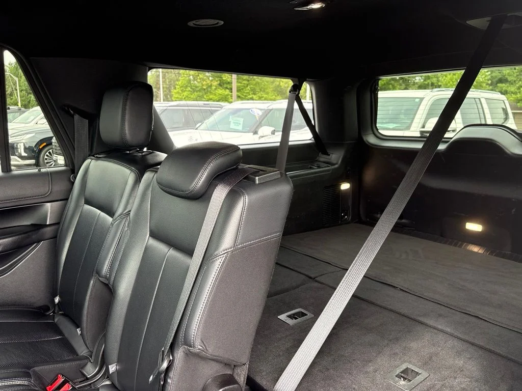 Used 2019 Stone Gray Metallic Ford XLT image 24