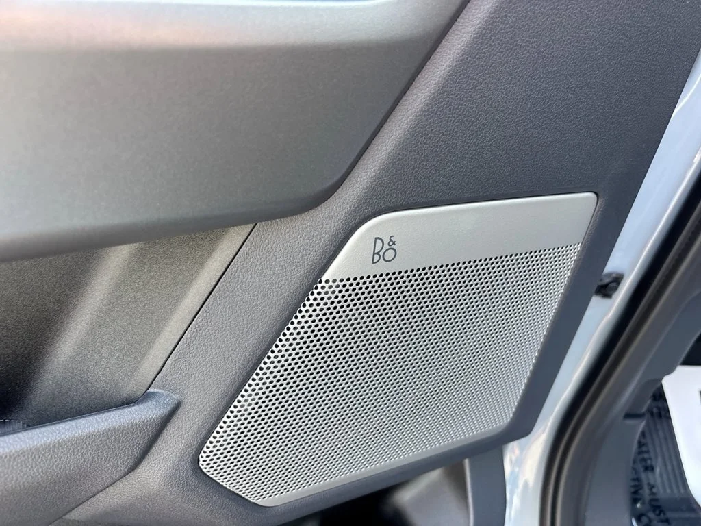 New 2026 Glacier Gray Metallic Tri-Coat Ford F-250® Lariat® image 29
