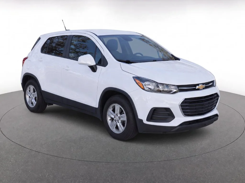 Used 2019 Chevrolet Trax LS with VIN 3GNCJKSB7KL390256 for sale in Saginaw, MI