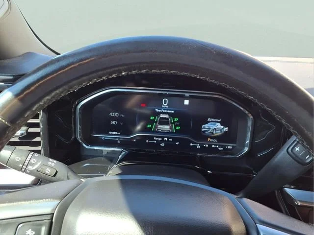 Used 2023 Summit White Chevrolet LT image 10