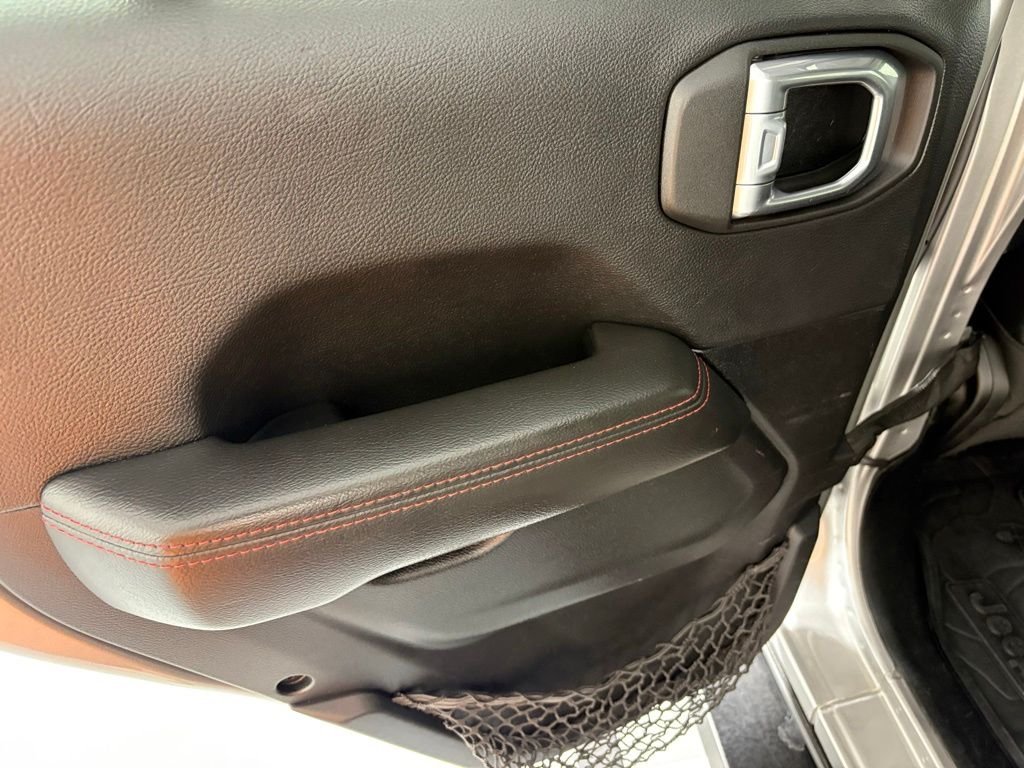 Used 2021 Silver Jeep Unlimited Rubicon image 23