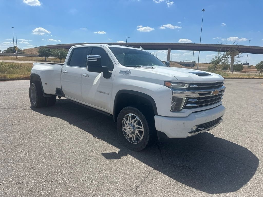 Used 2021 White Chevrolet High Country image 5