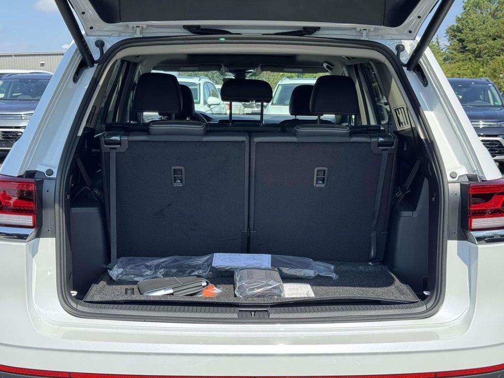 2026 Volkswagen Atlas SE w/Tech - Photo 29