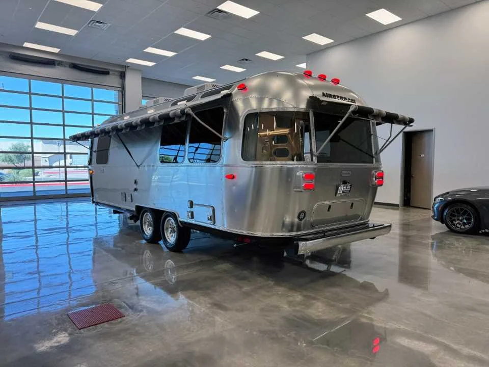 New 2027 SILVER AIRSTREAM  image 15