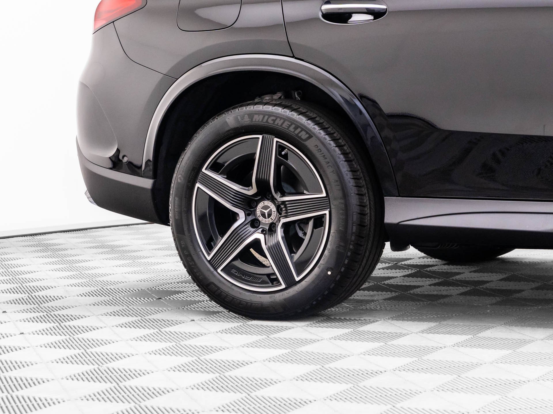 New 2026 Black Mercedes-Benz GLC 300 image 83