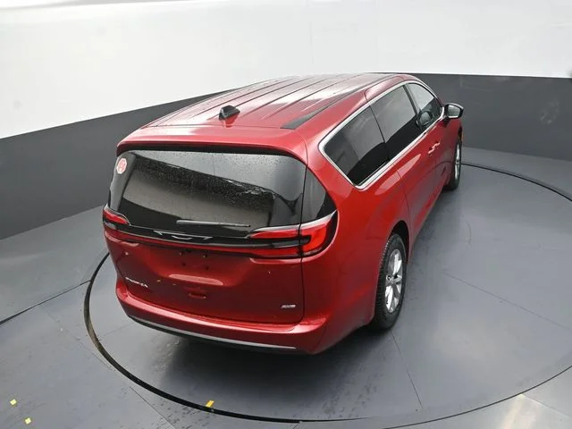 New 2027 Red Hot Pearl-Coat Exterior Paint Chrysler Select image 17