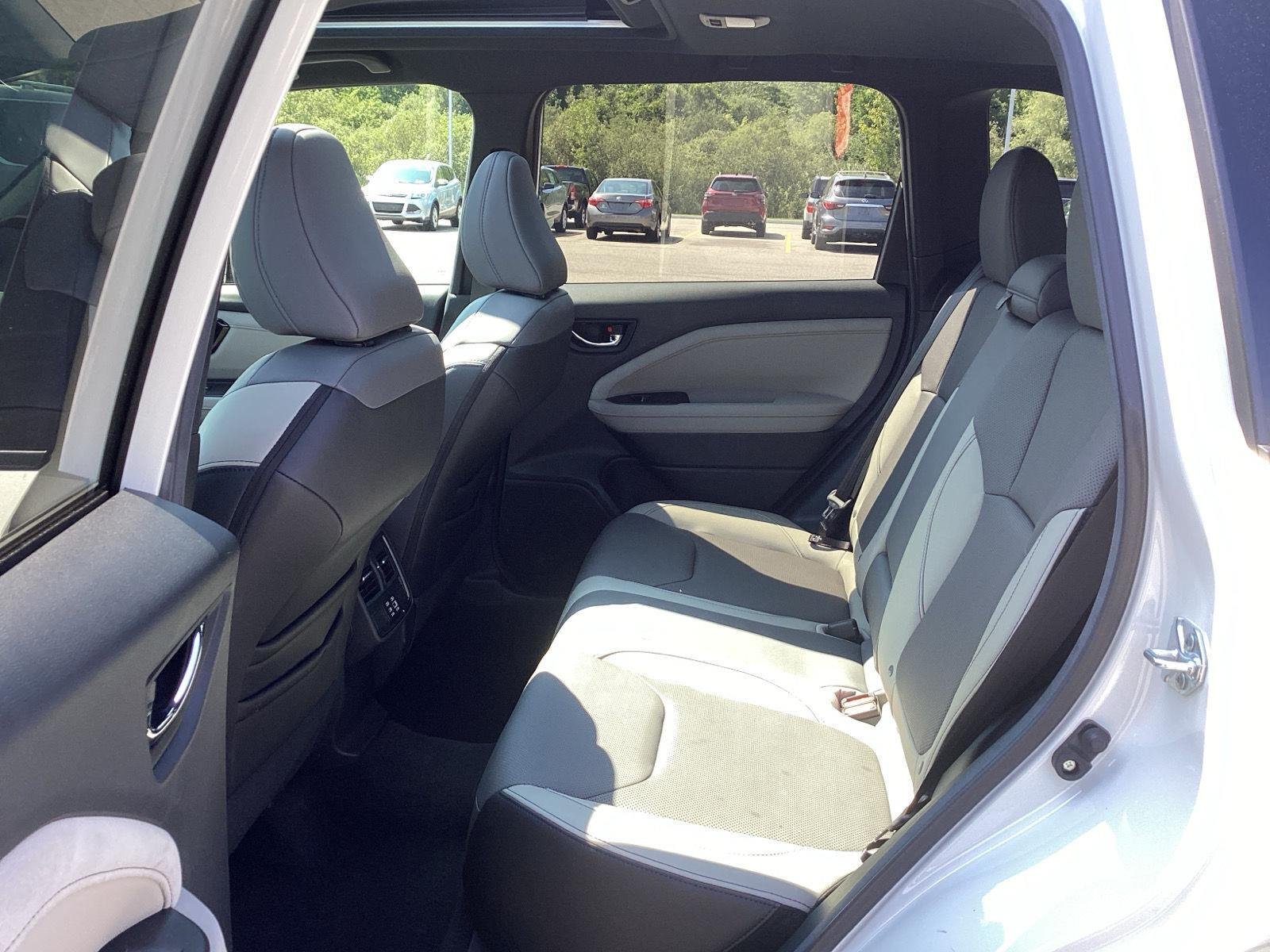 Used 2026 Crystal White Pearl Subaru Limited image 13