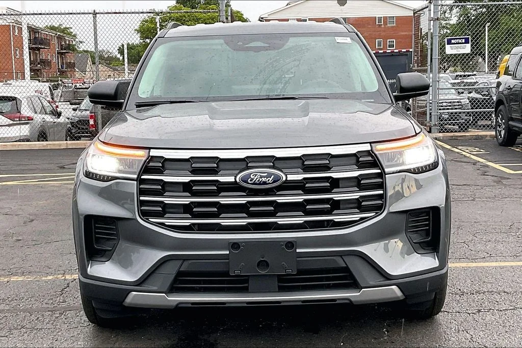 New 2026 Carbonized Gray Metallic Ford Active image 2