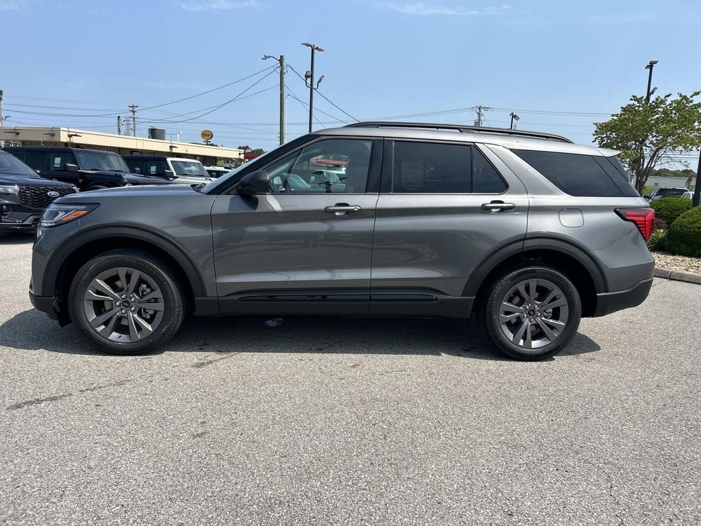 New 2026 Carbonized Gray Metallic Ford Active image 7