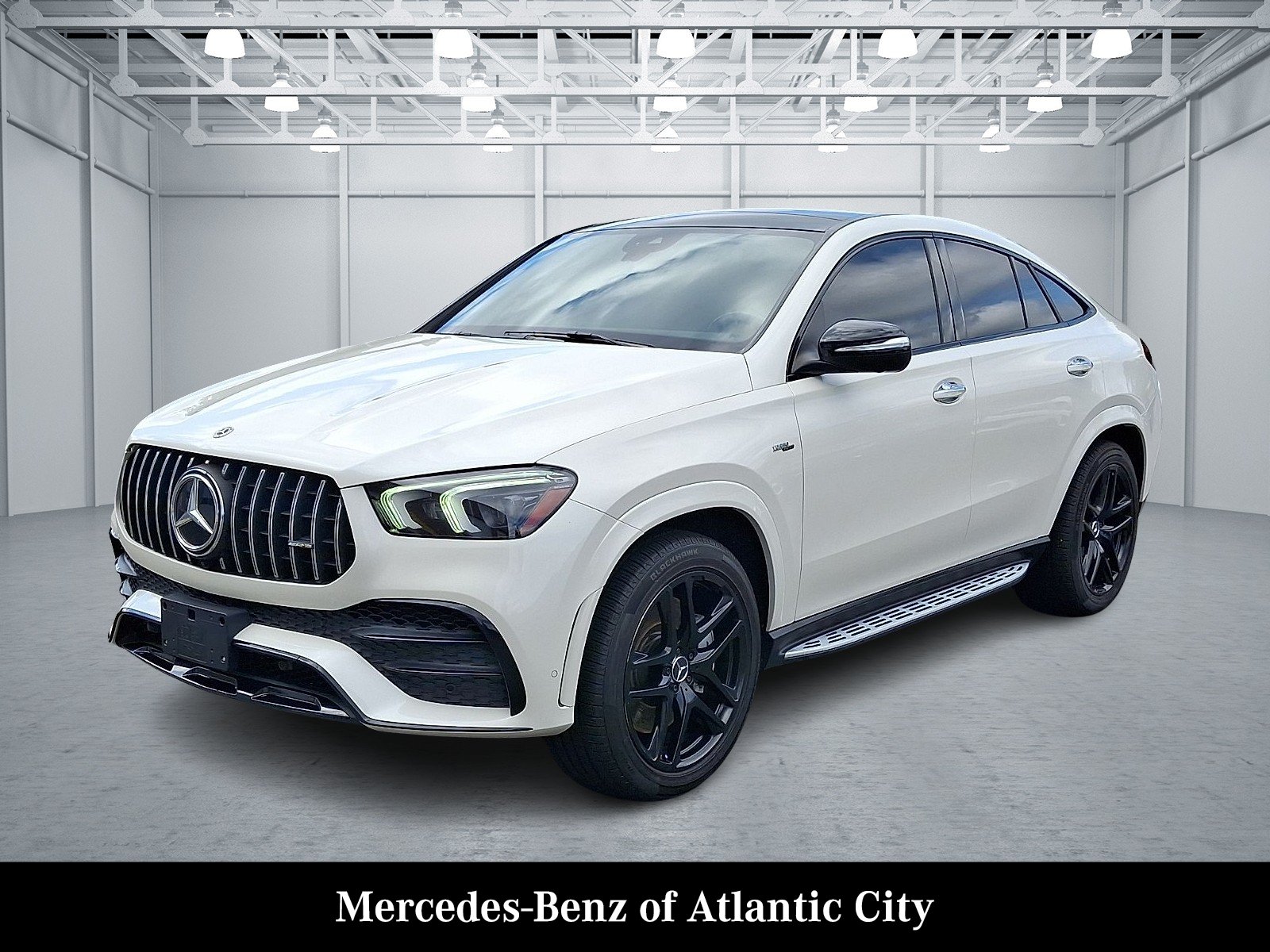 Used 2021 Polar White - 149 Mercedes-Benz 4MATIC® image 3