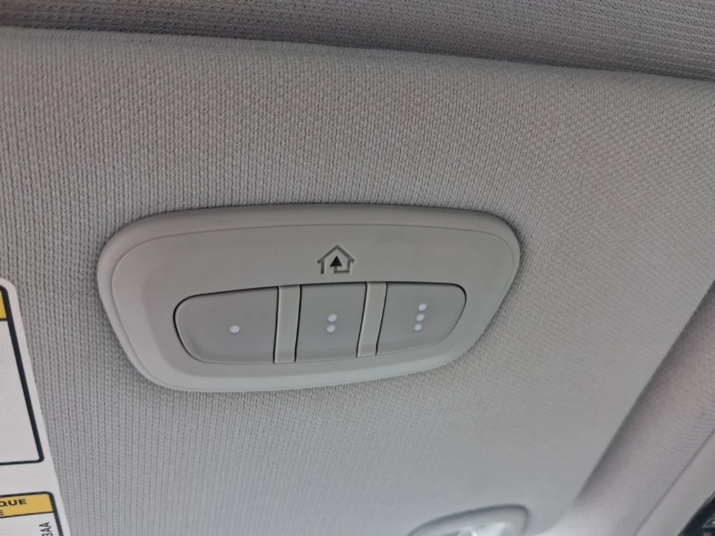 Used 2019 Gray Jeep Limited image 18