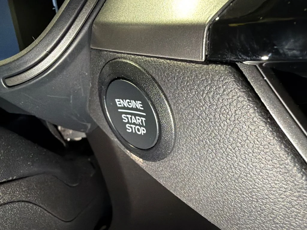Used 2025 AGATE BLACK METALLIC Ford Active image 27