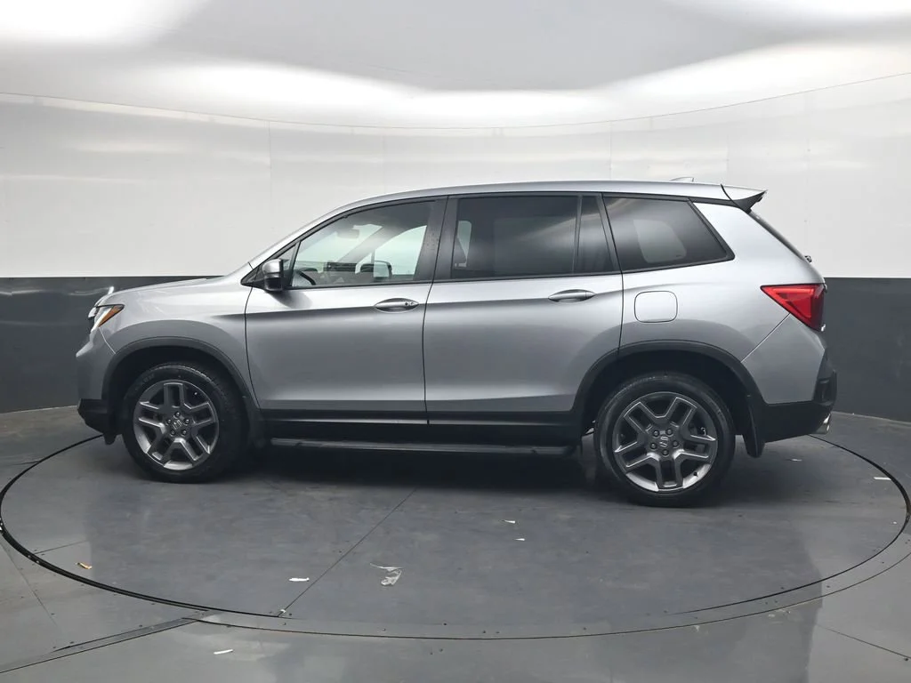 Used 2023 Lunar Silver Metallic Honda EX-L image 7