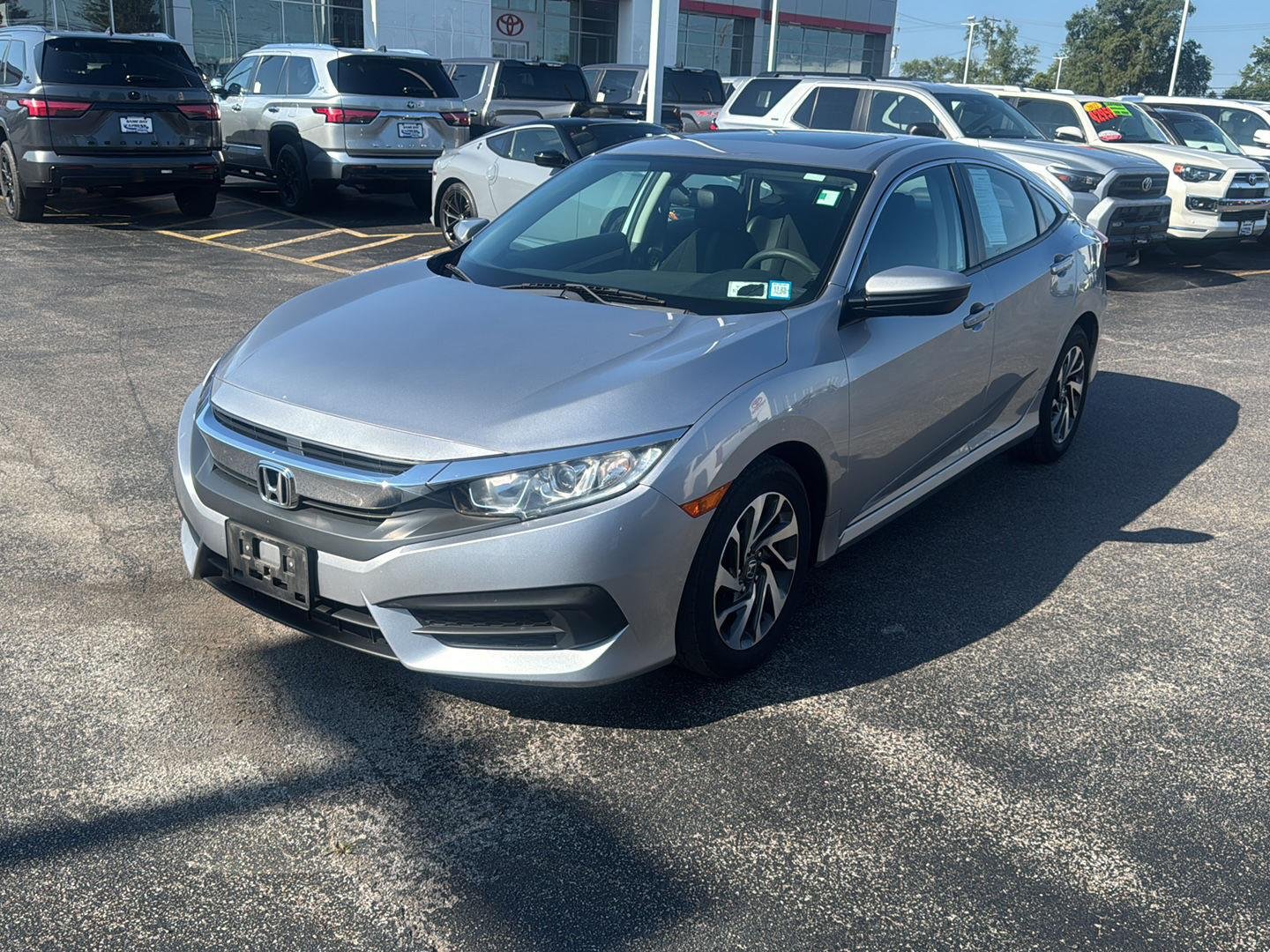 Used 2016 Lunar Silver Metallic Honda EX image 3