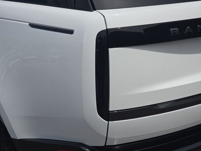 New 2026 Fuji White Land Rover SE image 23