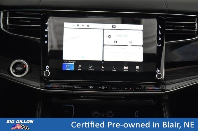 Used 2022 Diamond Black Crystal Pearlcoat Jeep Series III image 5