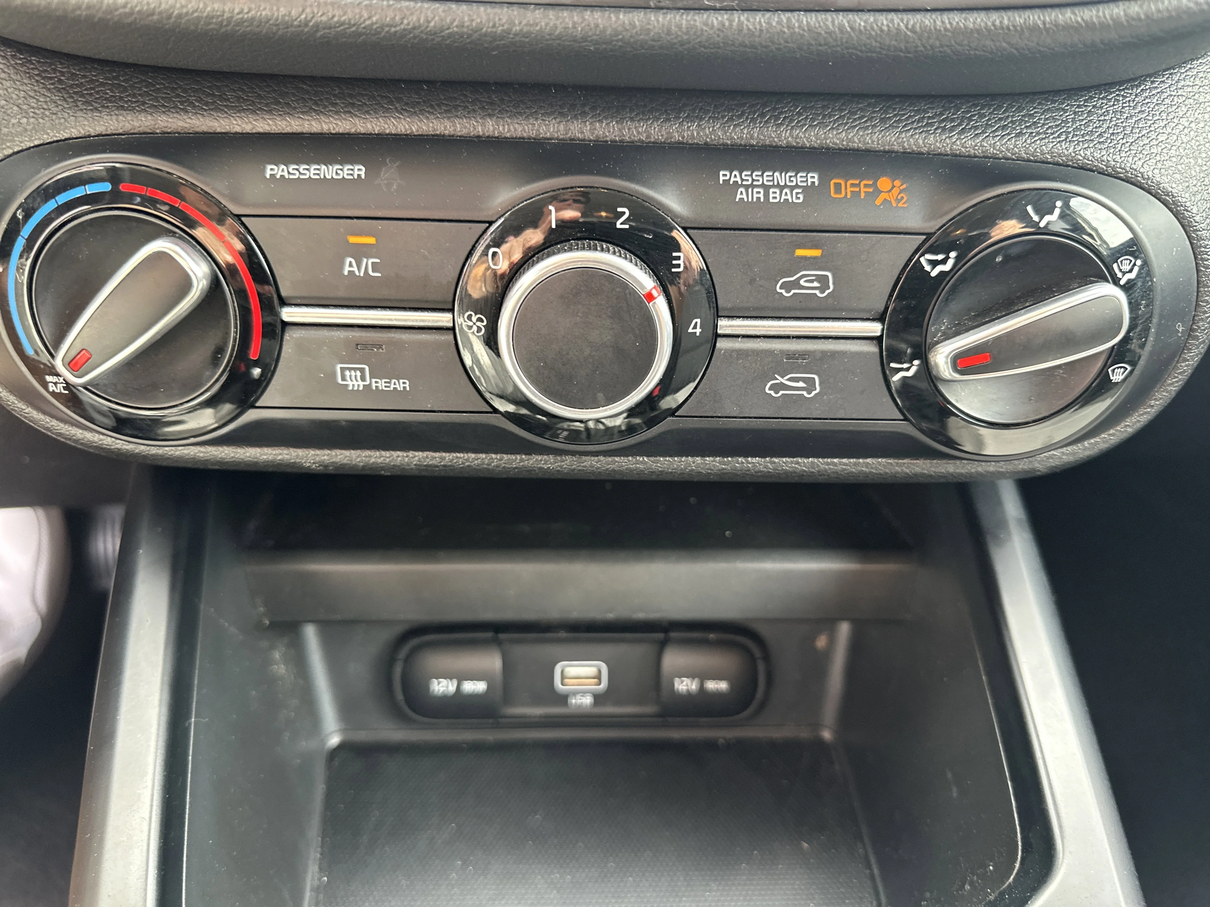 Used 2022 Gravity Gray Kia LX image 17