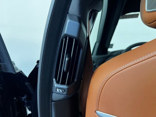 New 2025 Black BMW 760i xDrive image 34