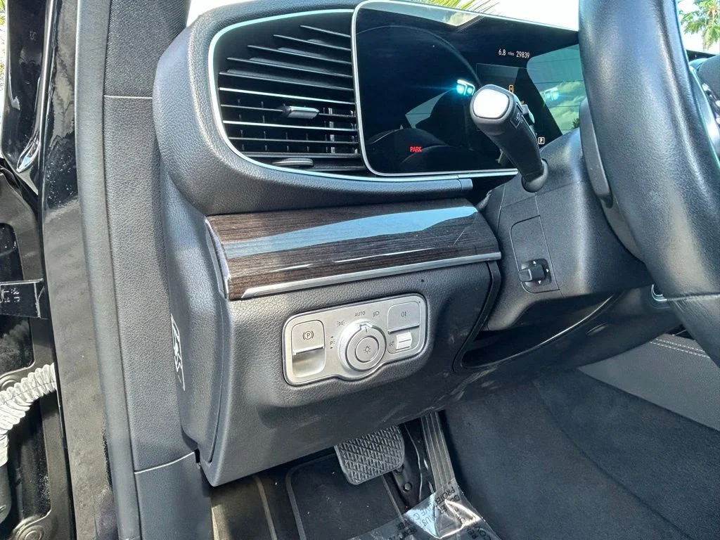 Used 2022 Black Mercedes-Benz GLE 350 image 17