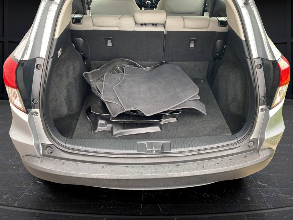 Used 2022 Silver Honda LX image 23