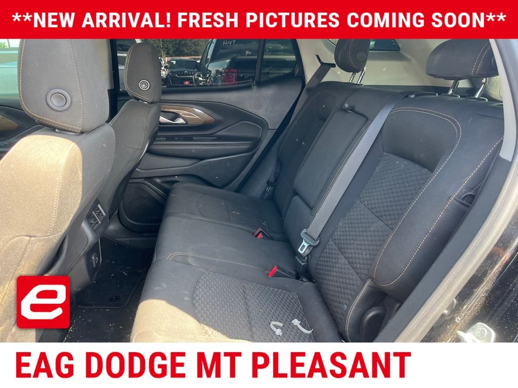 Used 2020 Black GMC SLE image 10