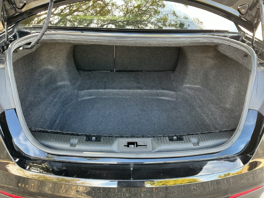 Used 2016 Black Ford Limited image 28
