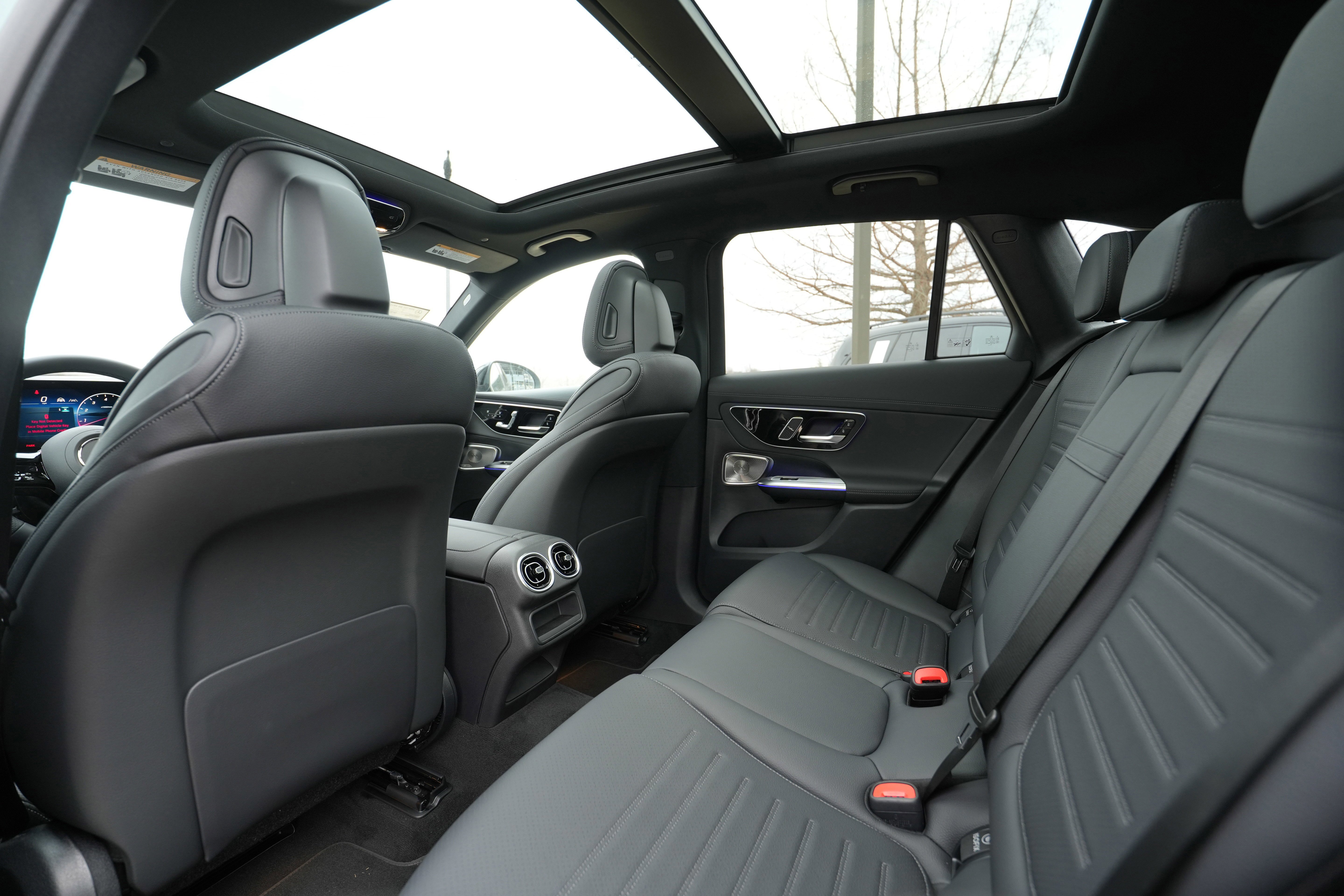 New 2026 Verde Silver Metallic Mercedes-Benz GLC 300 image 41