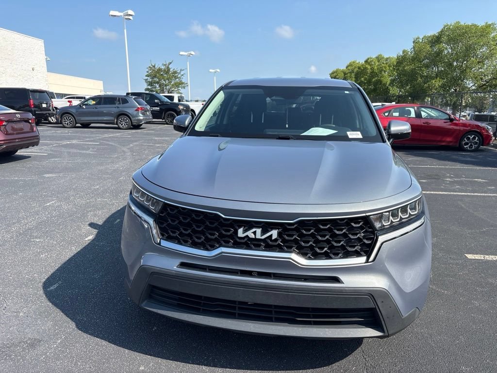Used 2022 Everlasting Silver Kia LX image 9