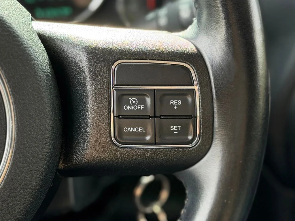 Used 2018 Red Jeep Unlimited Sahara image 9