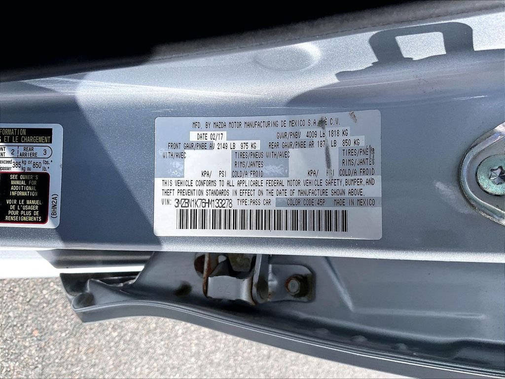 Used 2017 Sonic Silver Metallic Mazda Sport image 31