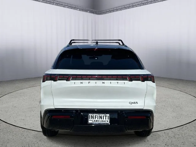 New 2027 2T RAD WHT INFINITI Autograph AWD image 8
