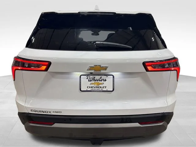 Used 2026 Summit White Chevrolet LT image 4