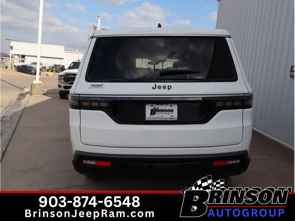 New 2026 Bright White Clearcoat Jeep Base image 4