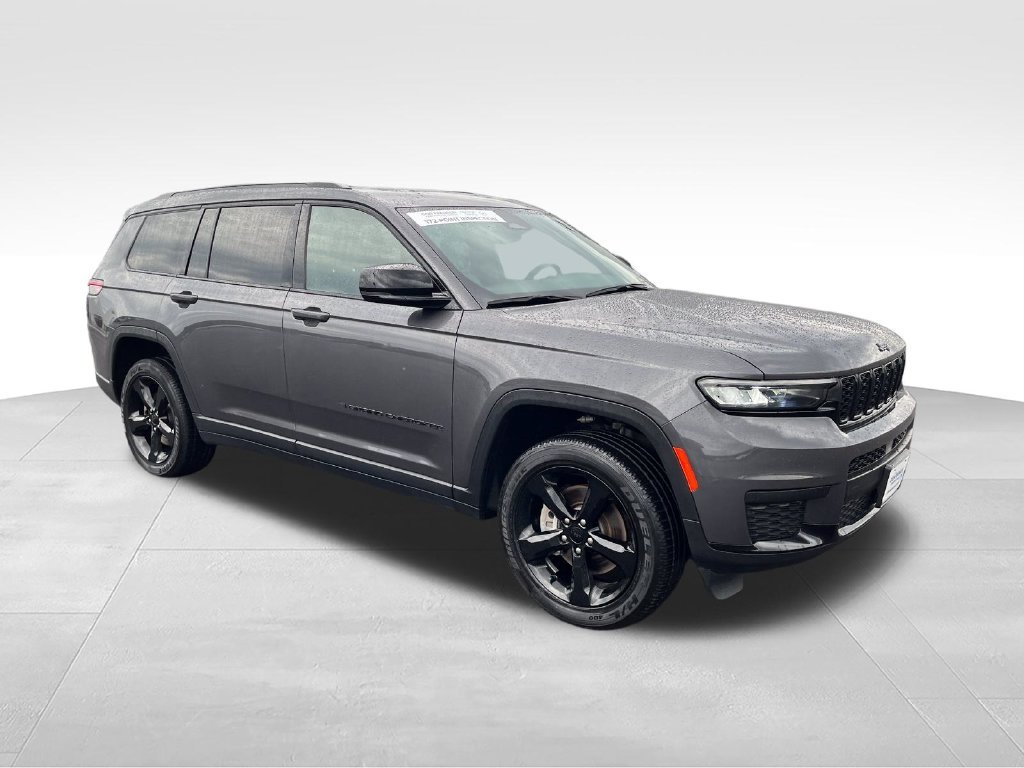 Used 2023 Gray Jeep Altitude image 7