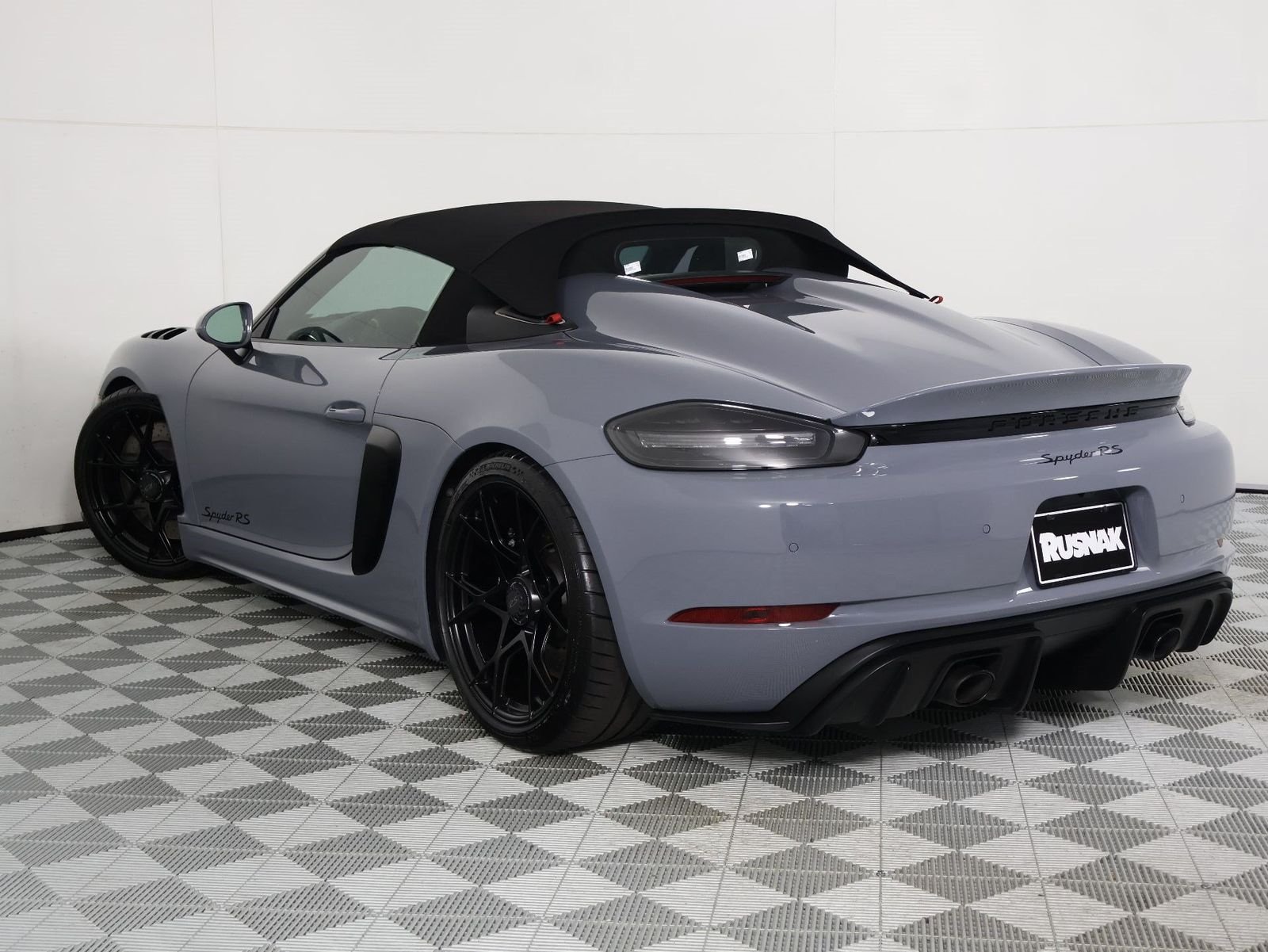 Certified Used 2024 Arctic Grey Porsche RS image 3