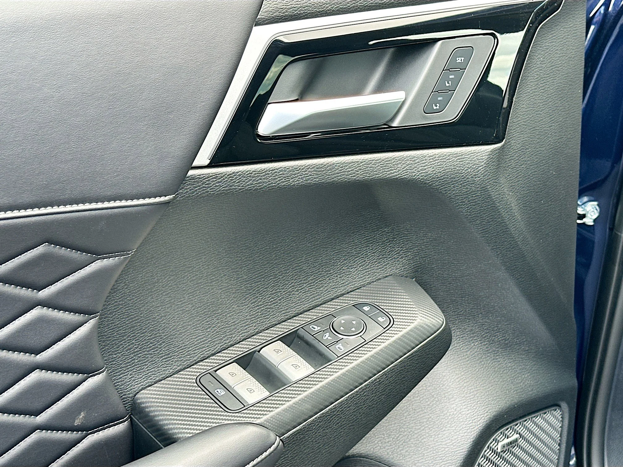 2026 Mitsubishi Outlander SEL - Photo 13