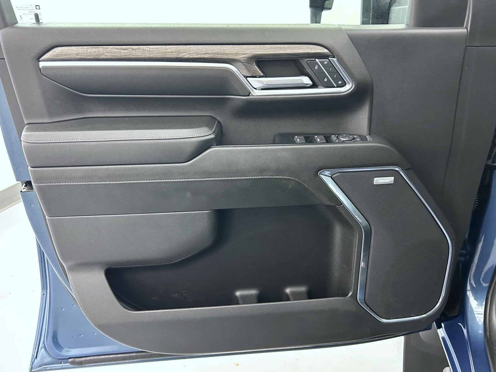 Used 2024 Blue Chevrolet LTZ image 9