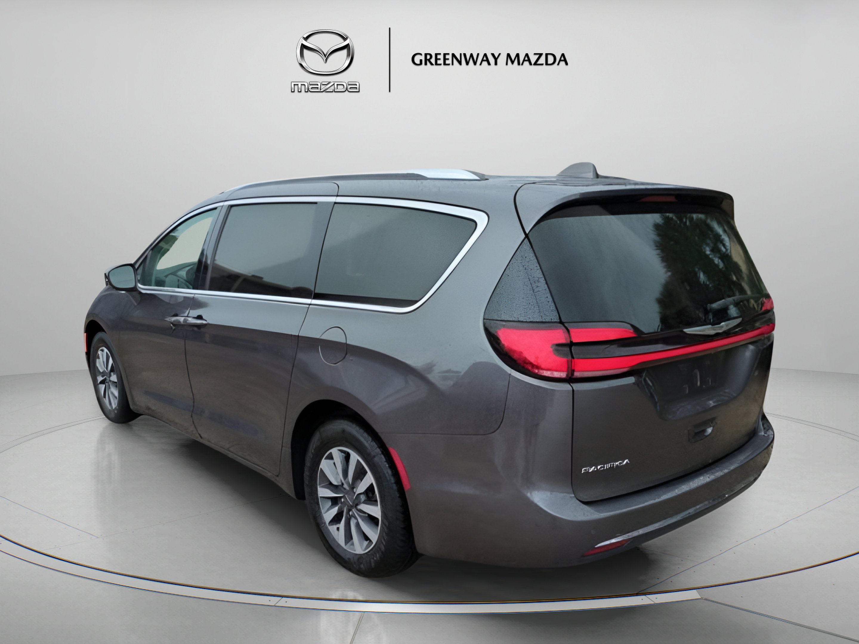 Used 2021 Granite Crystal Metallic Clearcoat Chrysler Touring L image 6
