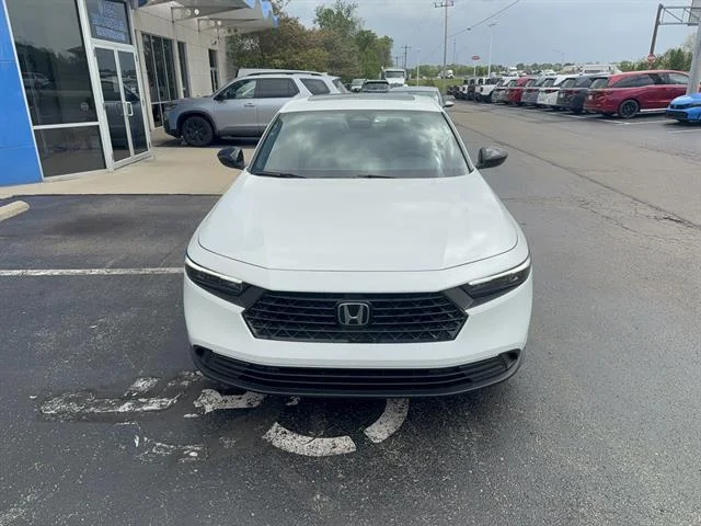 New 2026 Platinum White Pearl Honda Sport image 2