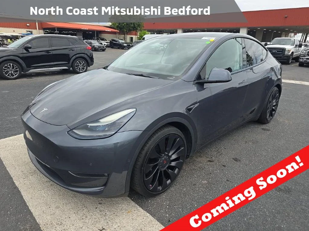 2022 Tesla Model Y's photo