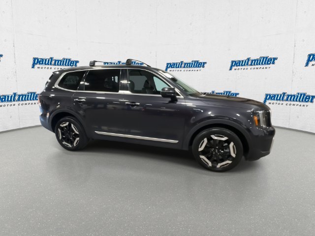 Used 2025 Gray Kia S image 13
