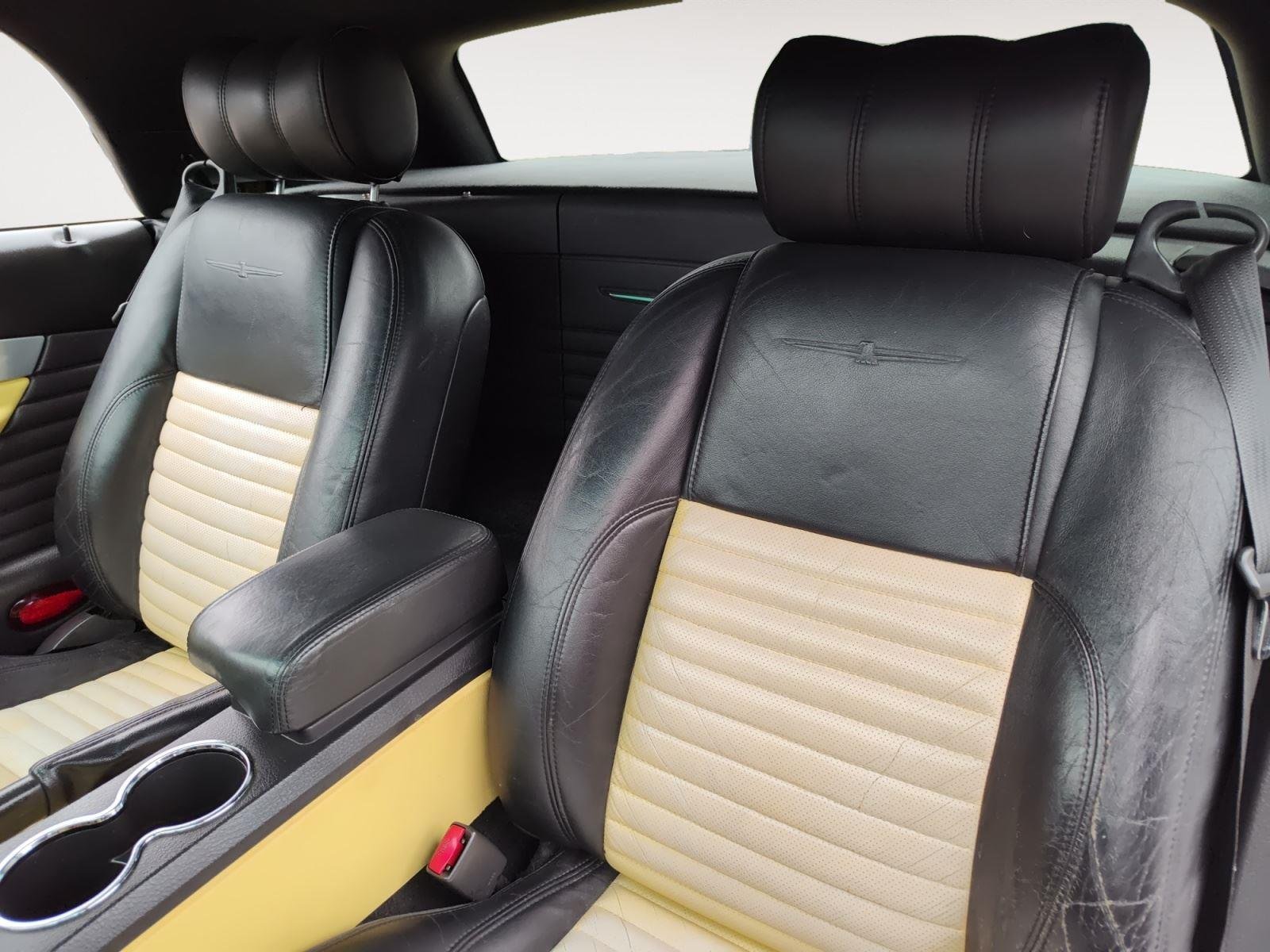 Used 2002 Inspiration Yellow Ford Deluxe image 13