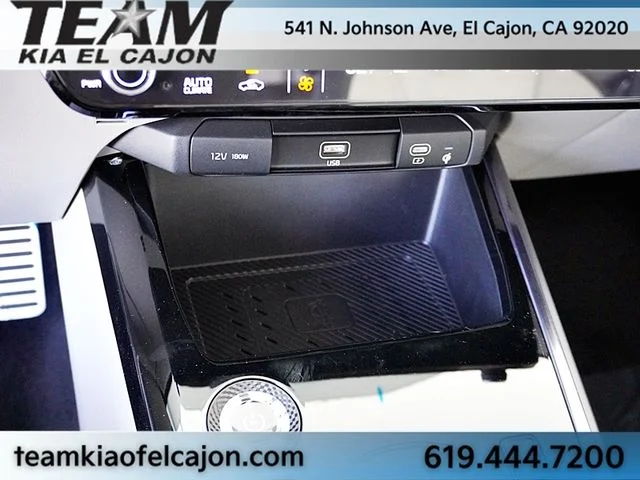 New 2026 White Kia Wave image 34