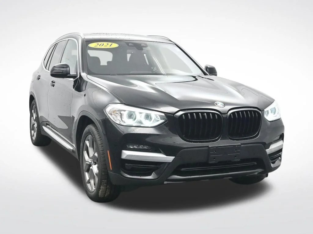 Used 2021 Black BMW xDrive30i image 3