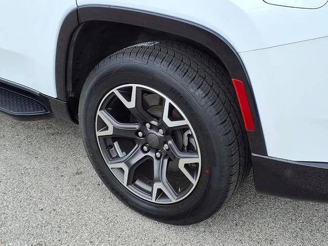 Used 2024  Jeep Series III image 26