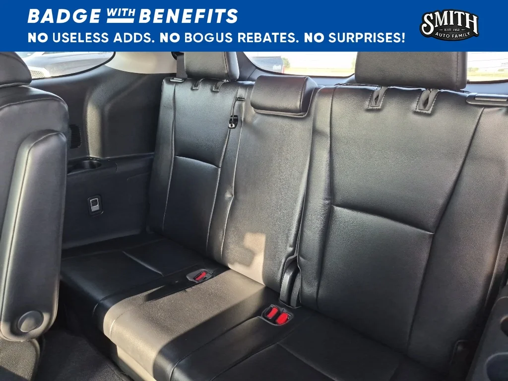 Used 2022 Celestial Silver Metallic Toyota XLE image 19